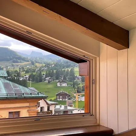 Mansarda Nel Centro Di Cortina D Ampezzo Lägenhet *
